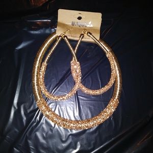 Earring and necklace set